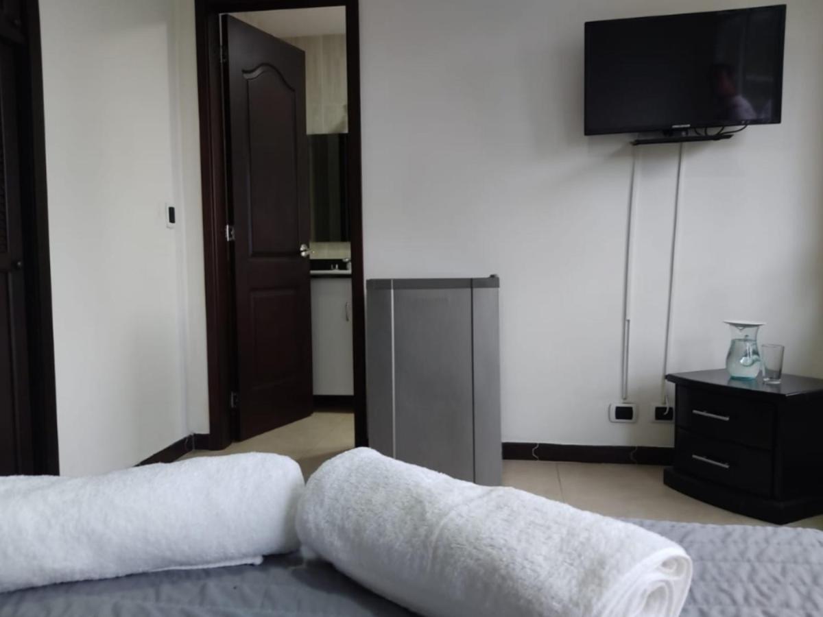 Habitacion Privada En Finca Turistica Hualcala Ла Меса Екстериор снимка