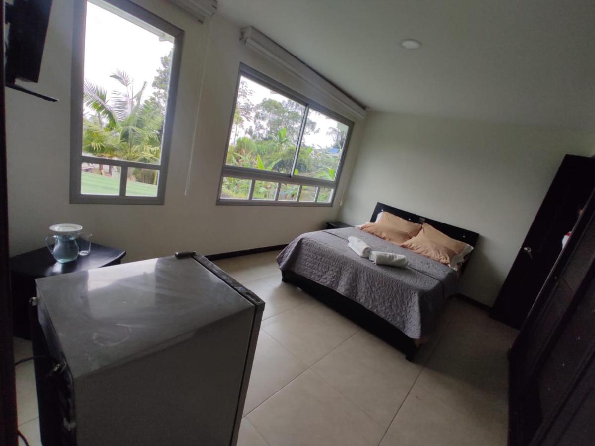 Habitacion Privada En Finca Turistica Hualcala Ла Меса Екстериор снимка
