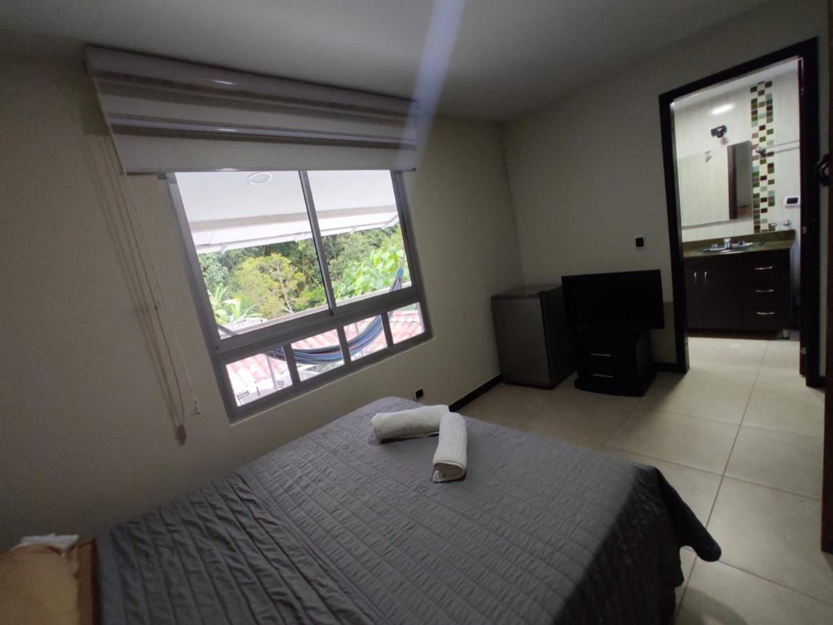 Habitacion Privada En Finca Turistica Hualcala Ла Меса Екстериор снимка