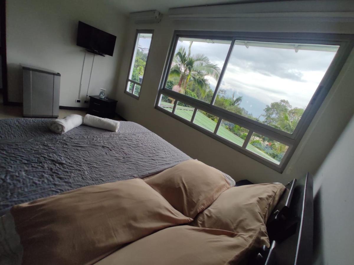 Habitacion Privada En Finca Turistica Hualcala Ла Меса Екстериор снимка